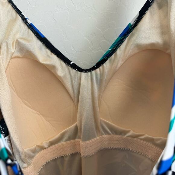Maxine Of Hollywood Swim One Piece Blue Green Black White Tropical Leah NWT - Picture 10 of 13